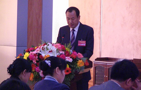 房忠：一个慈善家的感恩人生