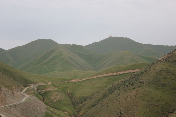 屈吴山远景