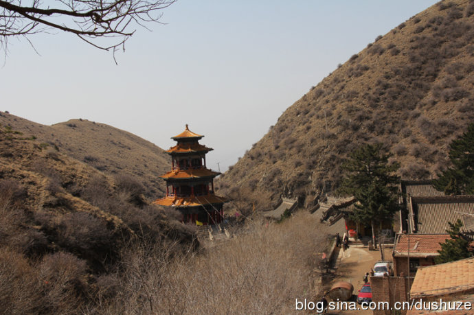 陇上名山——屈吴山